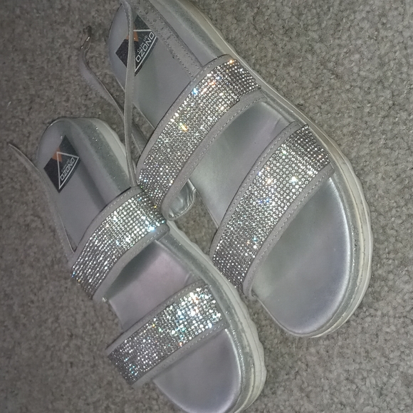 Sandals - Picture 4 of 4